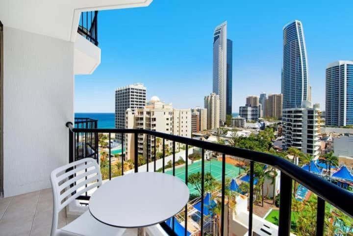 Close To Everything! Beautiful Hotel Studio'S, Sleeps 4 Gold Coast Buitenkant foto
