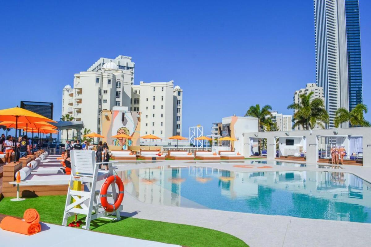 Close To Everything! Beautiful Hotel Studio'S, Sleeps 4 Gold Coast Buitenkant foto