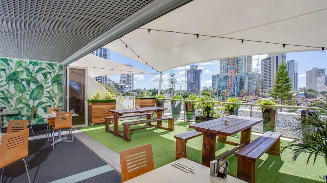 Close To Everything! Beautiful Hotel Studio'S, Sleeps 4 Gold Coast Buitenkant foto